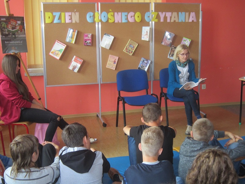 Dzień Głośnego Czytania w Miłoszówce  - Zdjęcie główne