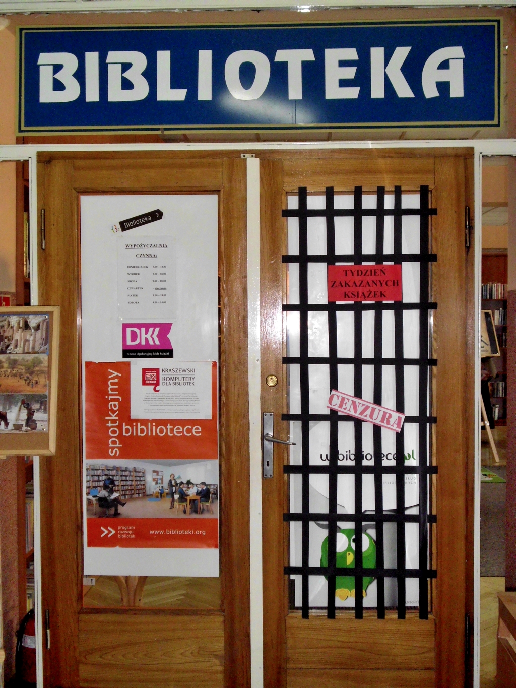 Zakazane książki czekają w bibliotece - Zdjęcie główne