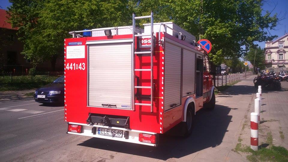 Utrudnienia na DK 91. Substancja ropopochodna na jezdni. - Zdjęcie główne