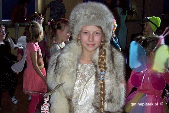 Bal karnawałowy na dobry początek ferii zimowych  - Zdjęcie główne