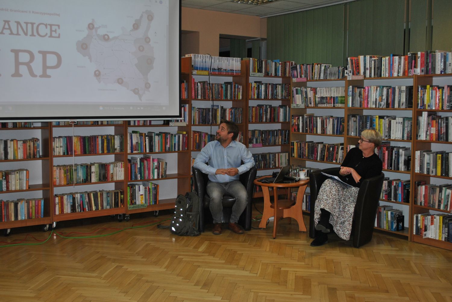 Tomasz Grzywaczewski odwiedził łęczycką bibliotekę