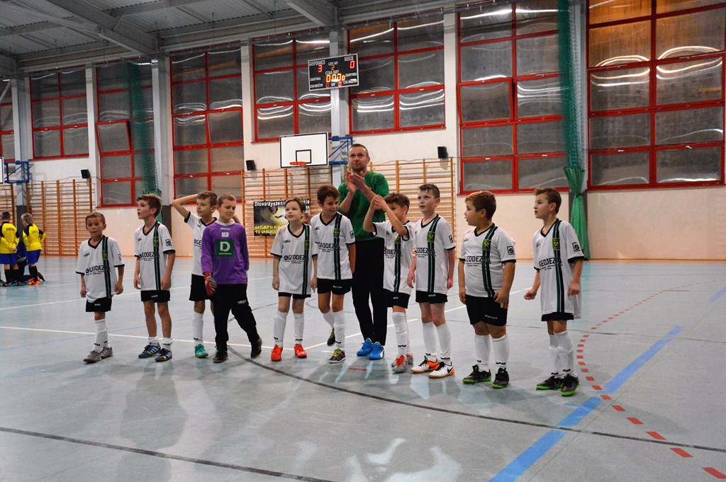 Górnik Łęczyca zwycięzcą III Turnieju Mikołajkowego! [GALERIA] - Zdjęcie główne