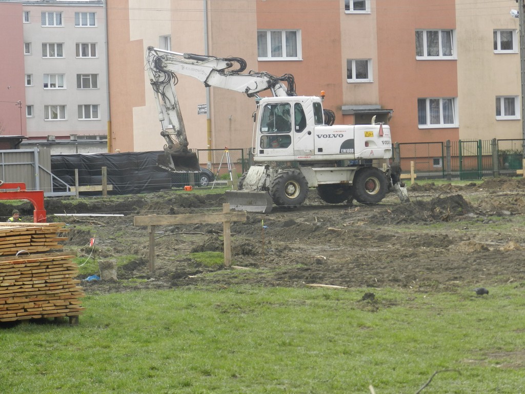 Ruszyły prace ziemne na Trójce - Zdjęcie główne