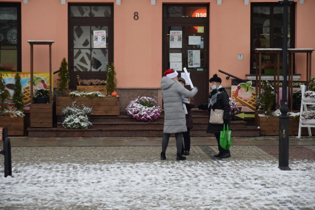 Mikołajki w Łęczycy. Burmistrz rozdawał kalendarze