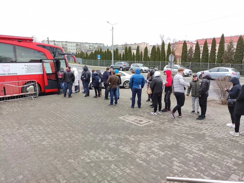 Łęczycanie pokazali wielkie serca! Kilkadziesiąt osób oddało krew dla Ukrainy 