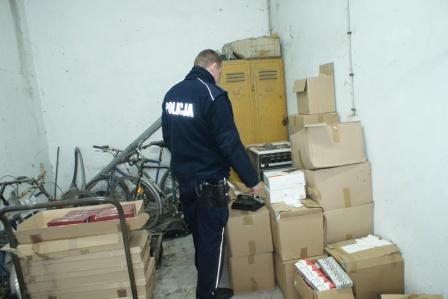 Policjanci zabezpieczyli nielegalny towar  - Zdjęcie główne