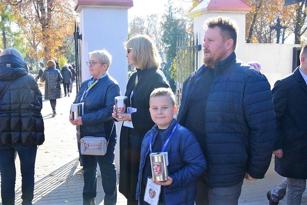 Za nami kwesta na łęczyckim cmentarzu. Zebrano ponad 10 tys. zł