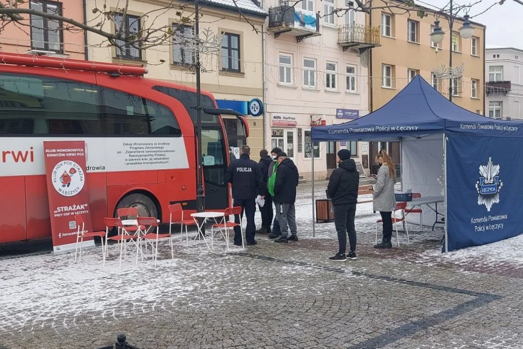 Ostatnia w tym roku akcja krwiodawstwa w Łęczycy. Łącznie oddano ponad 100 litrów krwi [FOTO] - Zdjęcie główne