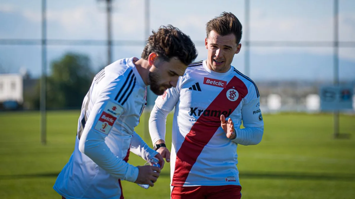 Druga porażka Grzegorza Szoki. Tym razem nieoficjalna. Do siatki trafił były Ełkaesiak