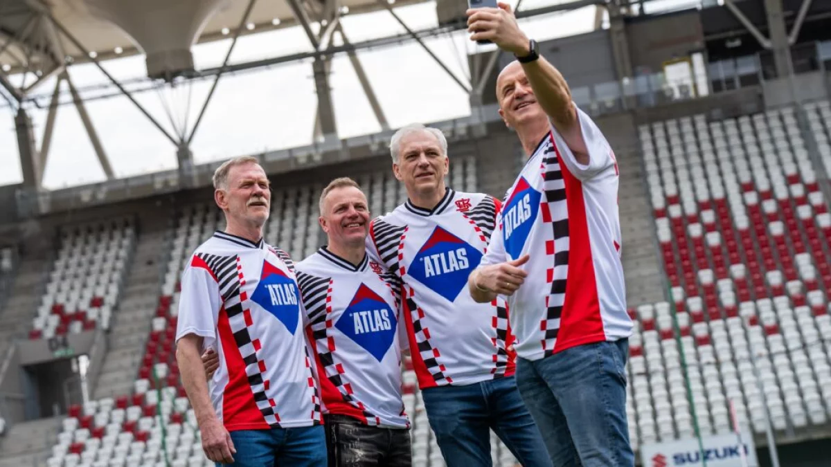 Mistrzowska koszulka zaprezentowana! "Spełniliśmy marzenie, które mieliśmy przed startem sezonu"