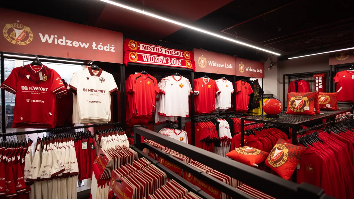 Widzew zapowiada otwarcie kolejnych sklepów. Gdzie fani kupią klubowe gadżety?