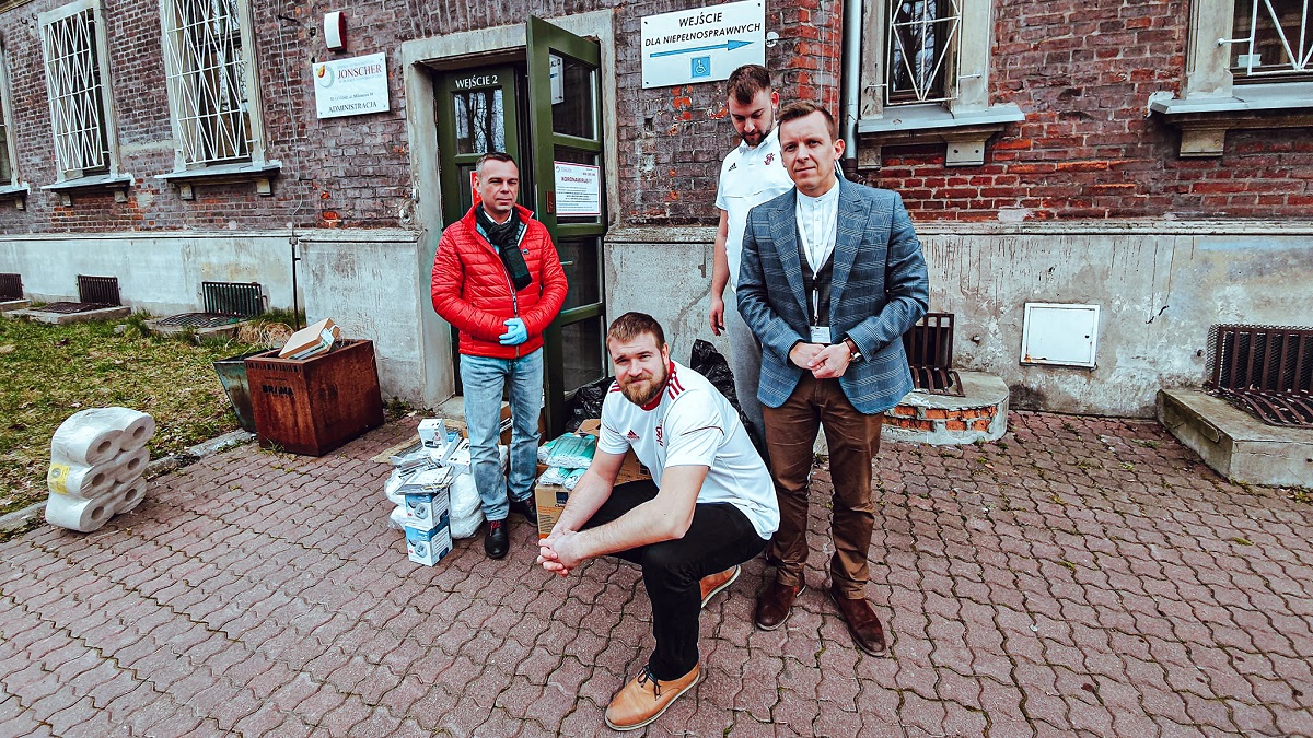 Kolejne szpitale otrzymały wsparcie od kibiców ŁKS-u - Zdjęcie główne