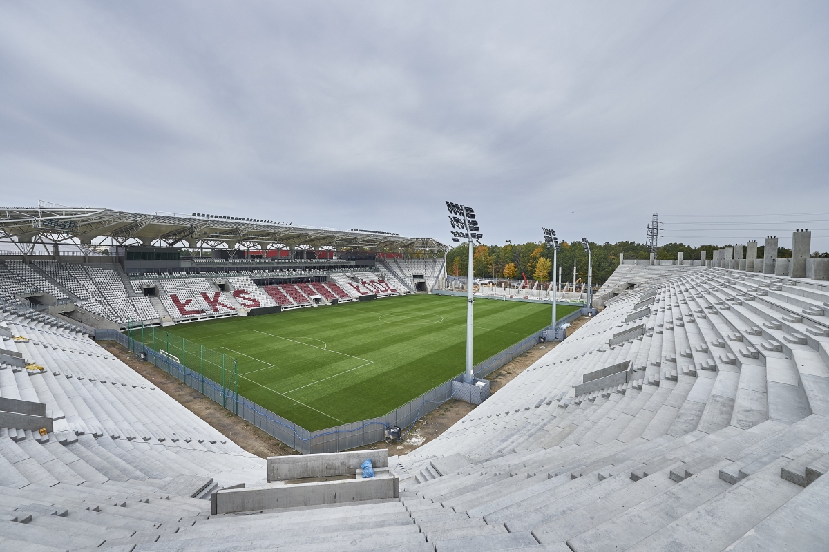 Budowa stadionu ŁKS: czas na transport elementów dachu! W planie czasowe zamykanie autostrady A1 - Zdjęcie główne