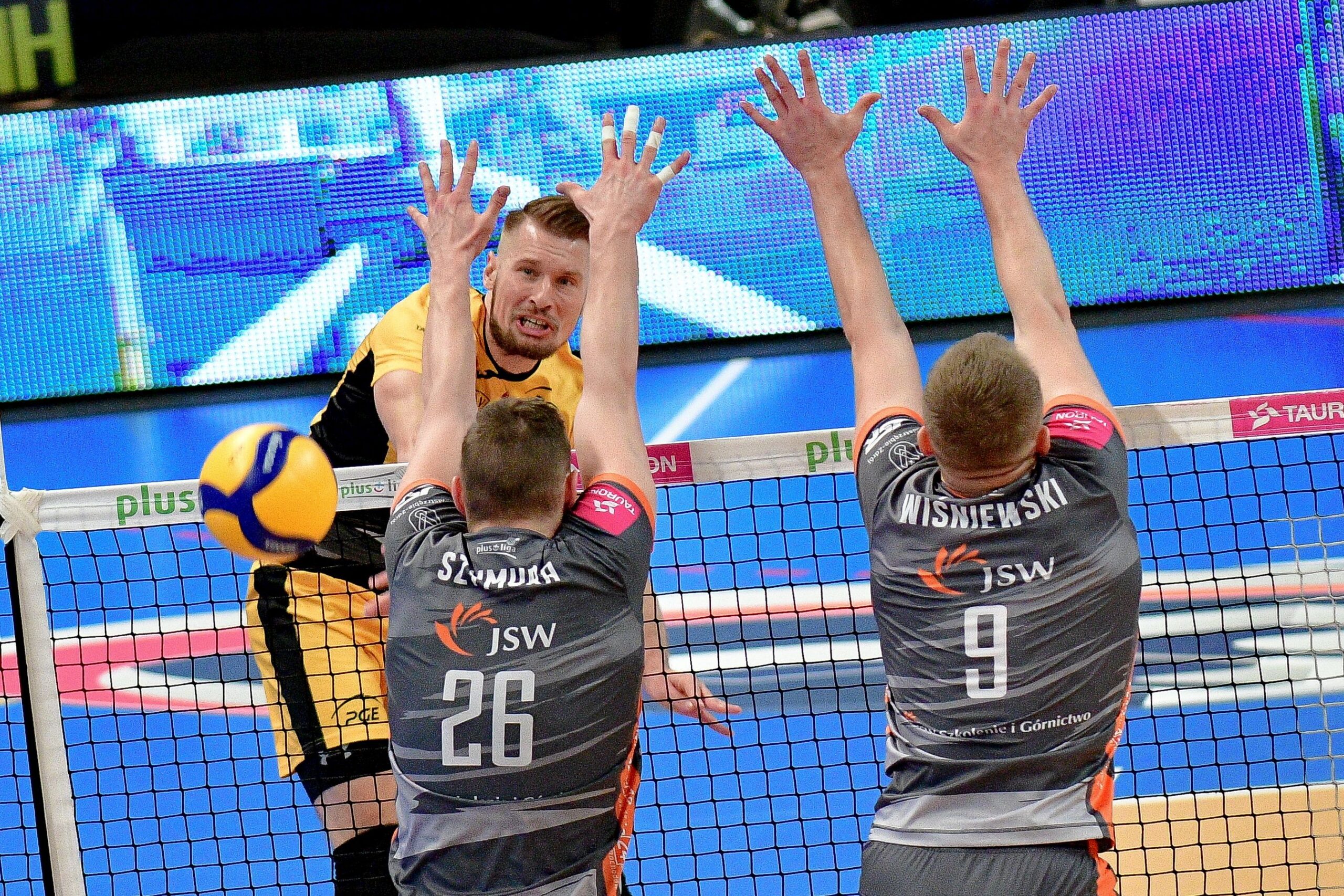 BELCHATOW 16.01.2021 6. KOLEJKA PLUSLIGA SIATKOWKA MEZCZYZN --- POLISH TOP VOLLEYBALL LEAGUE MATCH IN BELCHATOW: PGE SKRA BELCHATOW - JASTRZEBSKI WEGIEL N/Z DUSAN PETKOVIC FOT. PAWEL PIOTROWSKI/ 400mm.pl