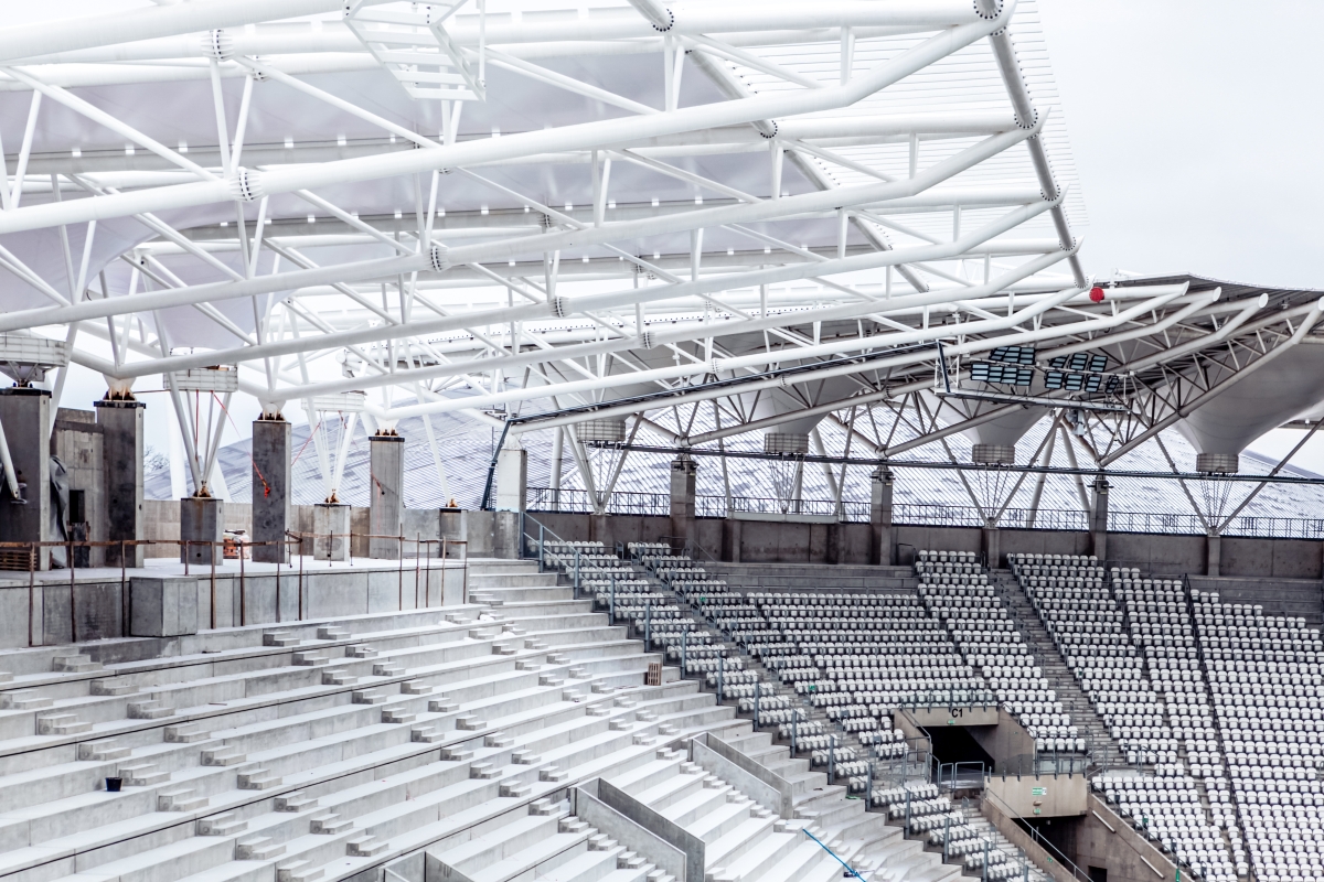 Stadion ŁKS-u: Nadchodzi wiosna, czas na montaż dachu! - Zdjęcie główne