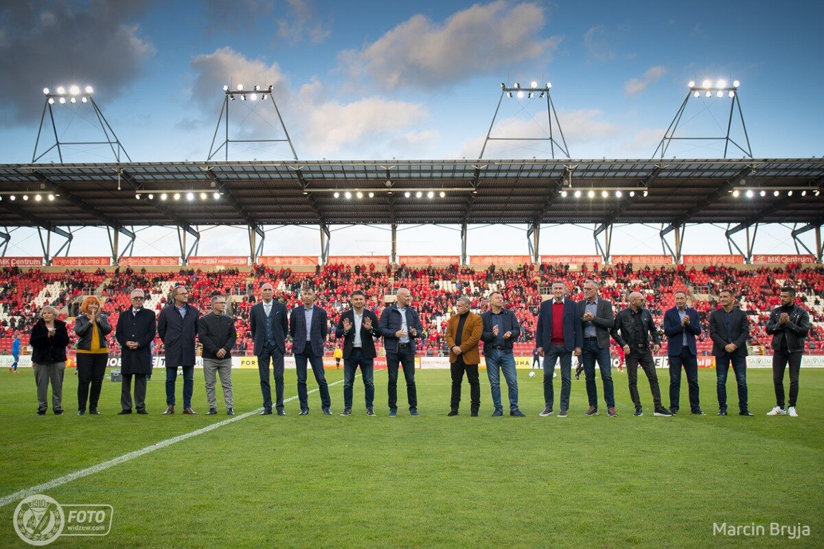 Piłkarze, trenerzy i działacze Widzewa z lat 90-tych. Jubileusz gry w Lidze Mistrzów/fot. Marcin Bryja, widzew.com