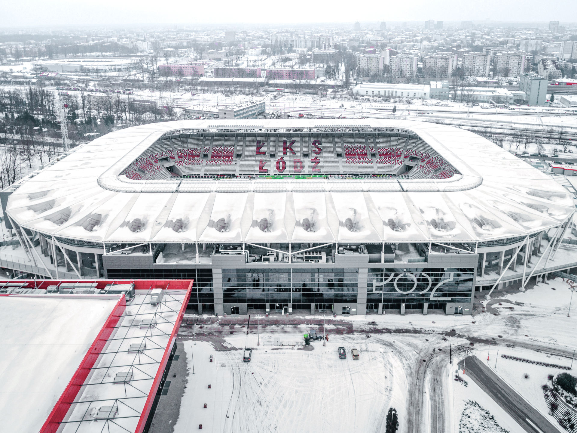 Stadion ŁKS-u w rekreacyjnym centrum Łodzi. Nowe połączenia - Zdjęcie główne
