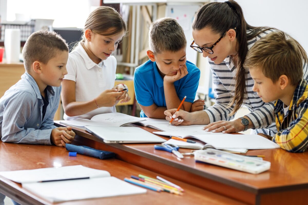 KidsApp to aplikacja przeznaczona przede wszystkim dla przedszkoli i żłobków, pozwalająca połączyć te instytucje z rodzicami w sposób uporządkowany i wygodny