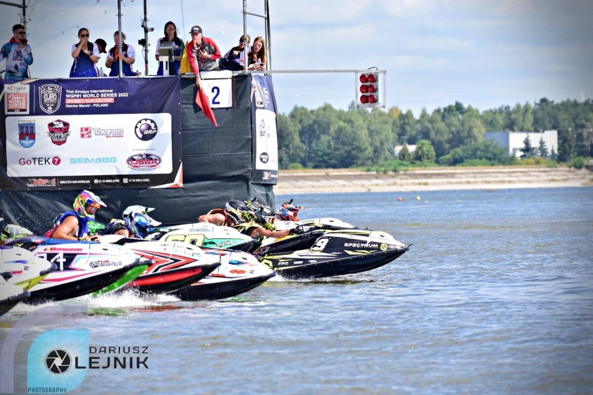 Zawody z cyklu World Grand Prix Jet Ski World Series w Ostrowie Warckim / fot. Dariusz Olejnik
