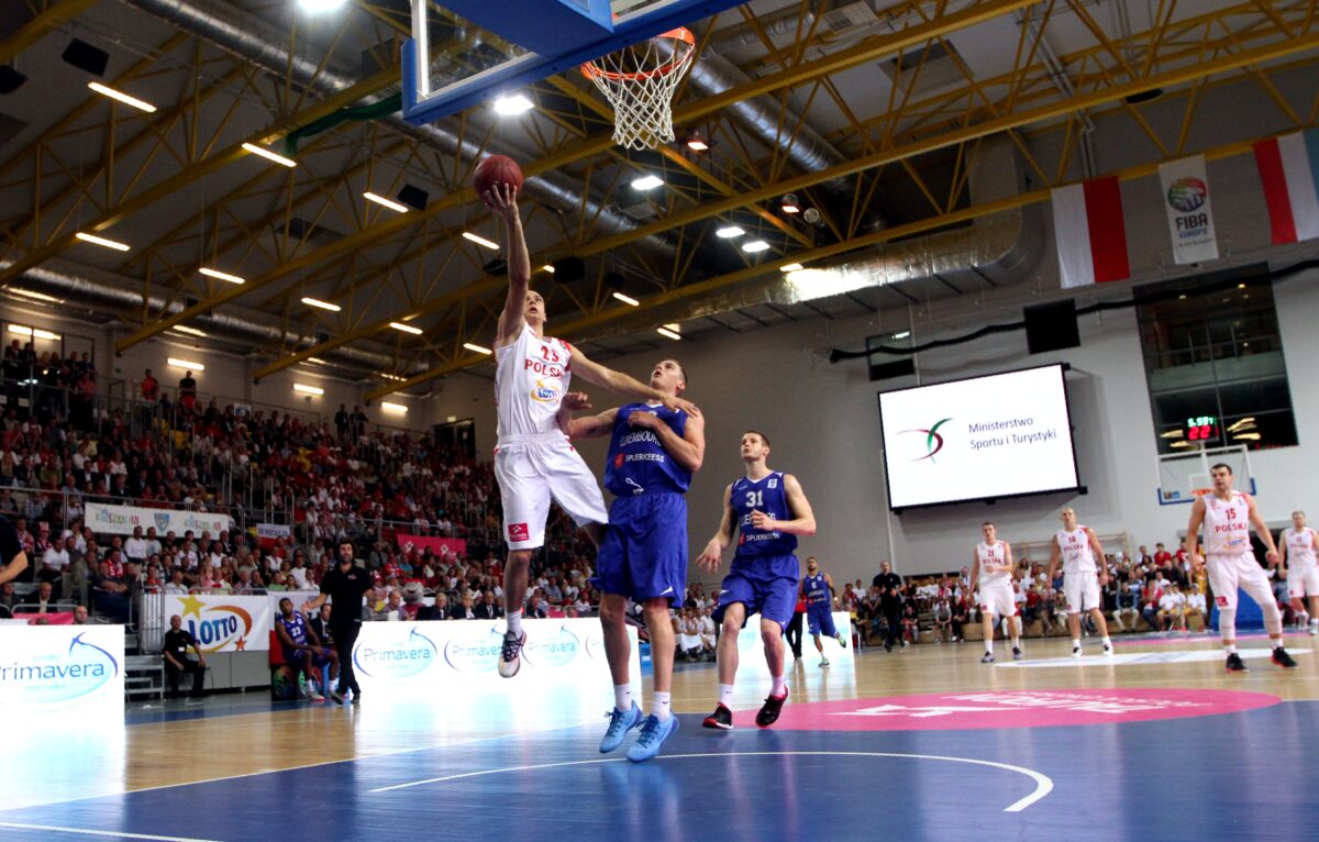 Michał Michalak w reprezentacji Polski - 24 sierpnia 2014, Polska-Luksemburg, eliminacje do EuroBasketu 2015, fot. Andrzej Romański / CC BY-SA 3.0