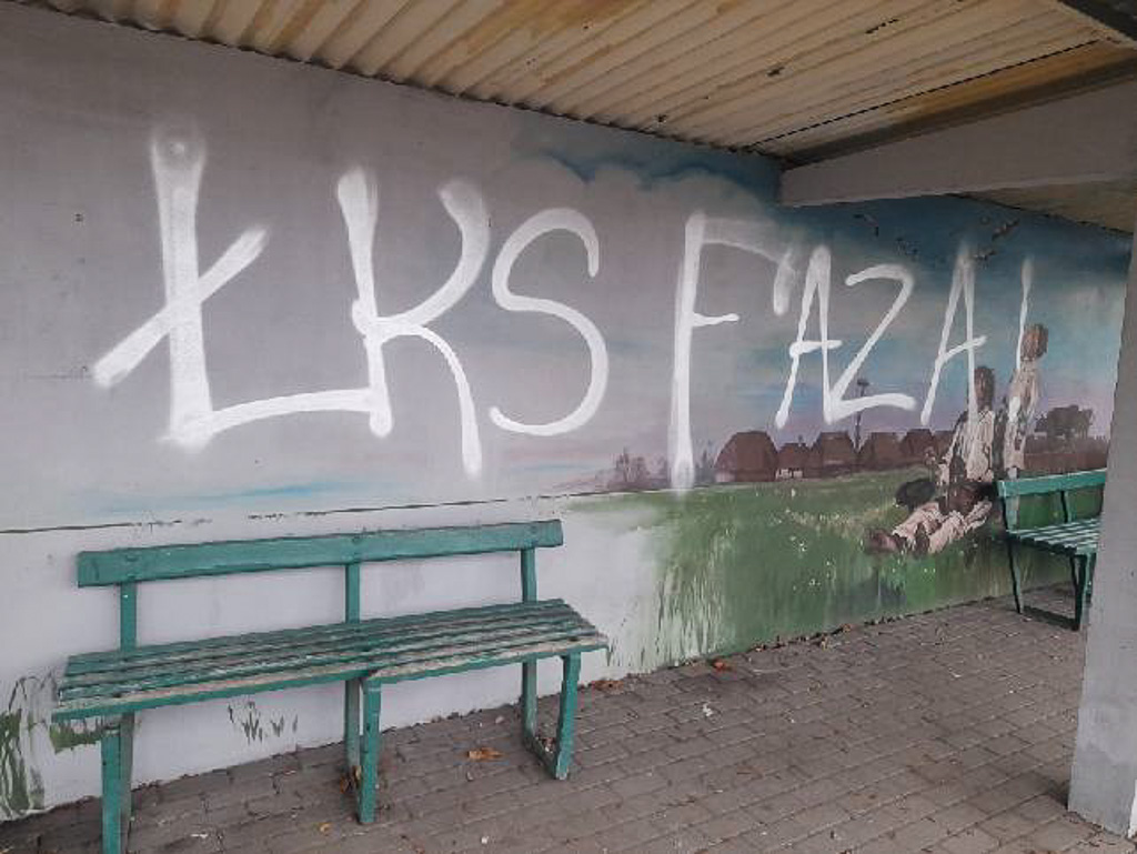 Folkowy przystanek zdewastowany przez kibola ŁKS-u? - Zdjęcie główne