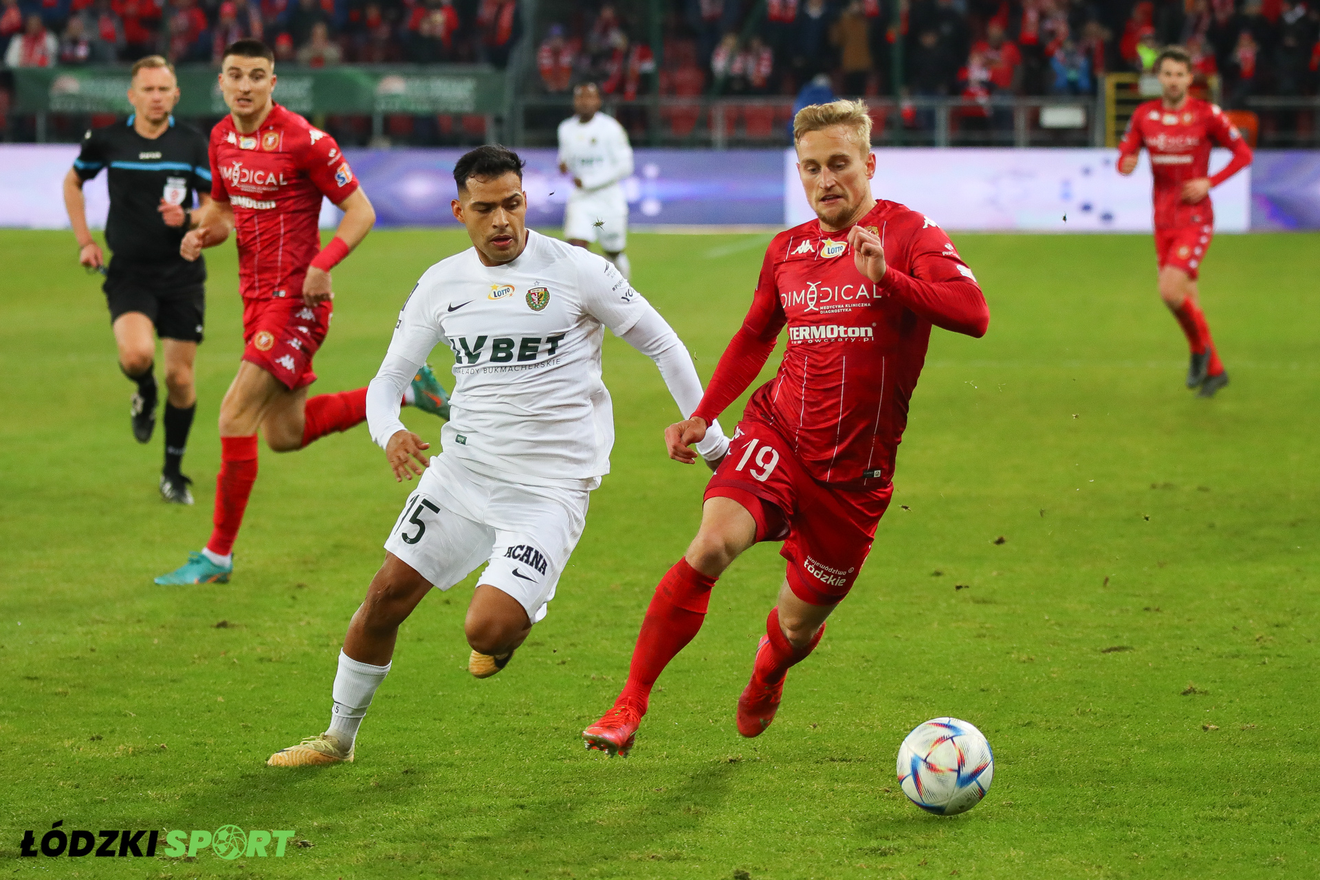 Trener Śląska: "Mecz z Widzewem będzie w angielskim stylu" - Zdjęcie główne