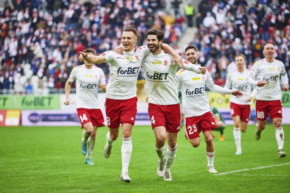 Jednym z największych atutów ŁKS-u była szczelna obrona, w której świetnie prezentował się Nacho Monsalve, fot. Radosław Jóźwiak / ŁKS Łódź / Cyfrasport