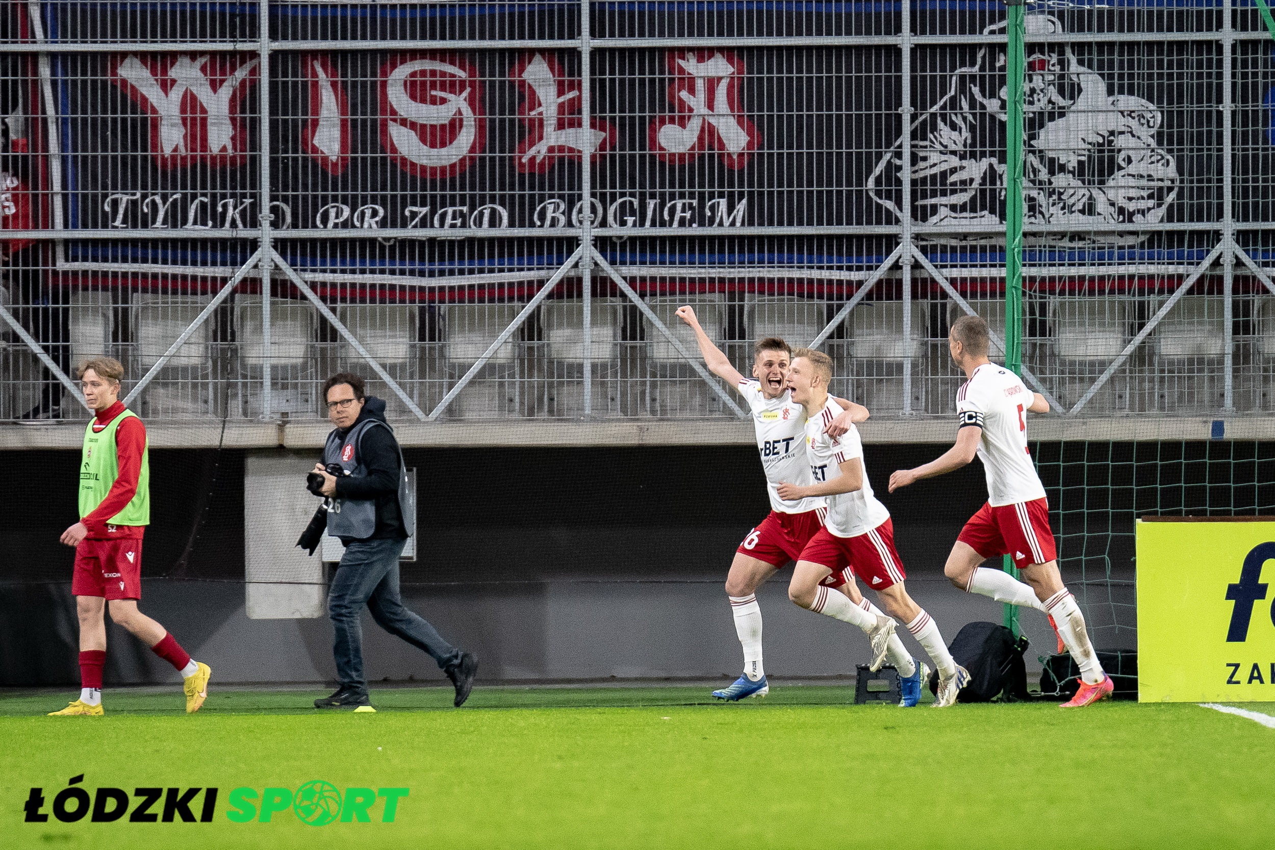 Nerwowo, ale szczęśliwie dla gospodarzy. ŁKS lepszy od Resovii! - Zdjęcie główne