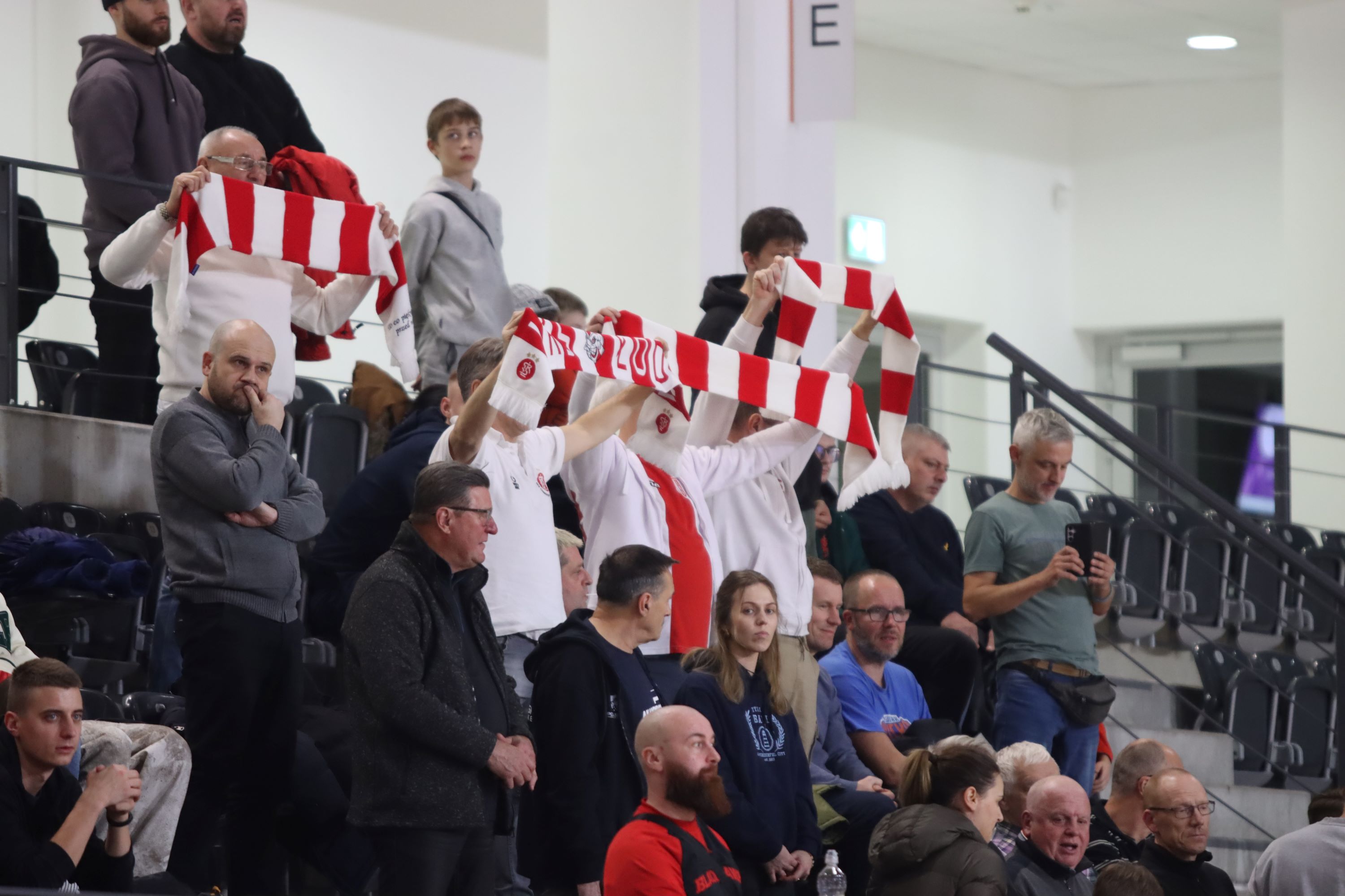 LKS-Coolpack-Lodz-Polonia-Warszawa3.jpg