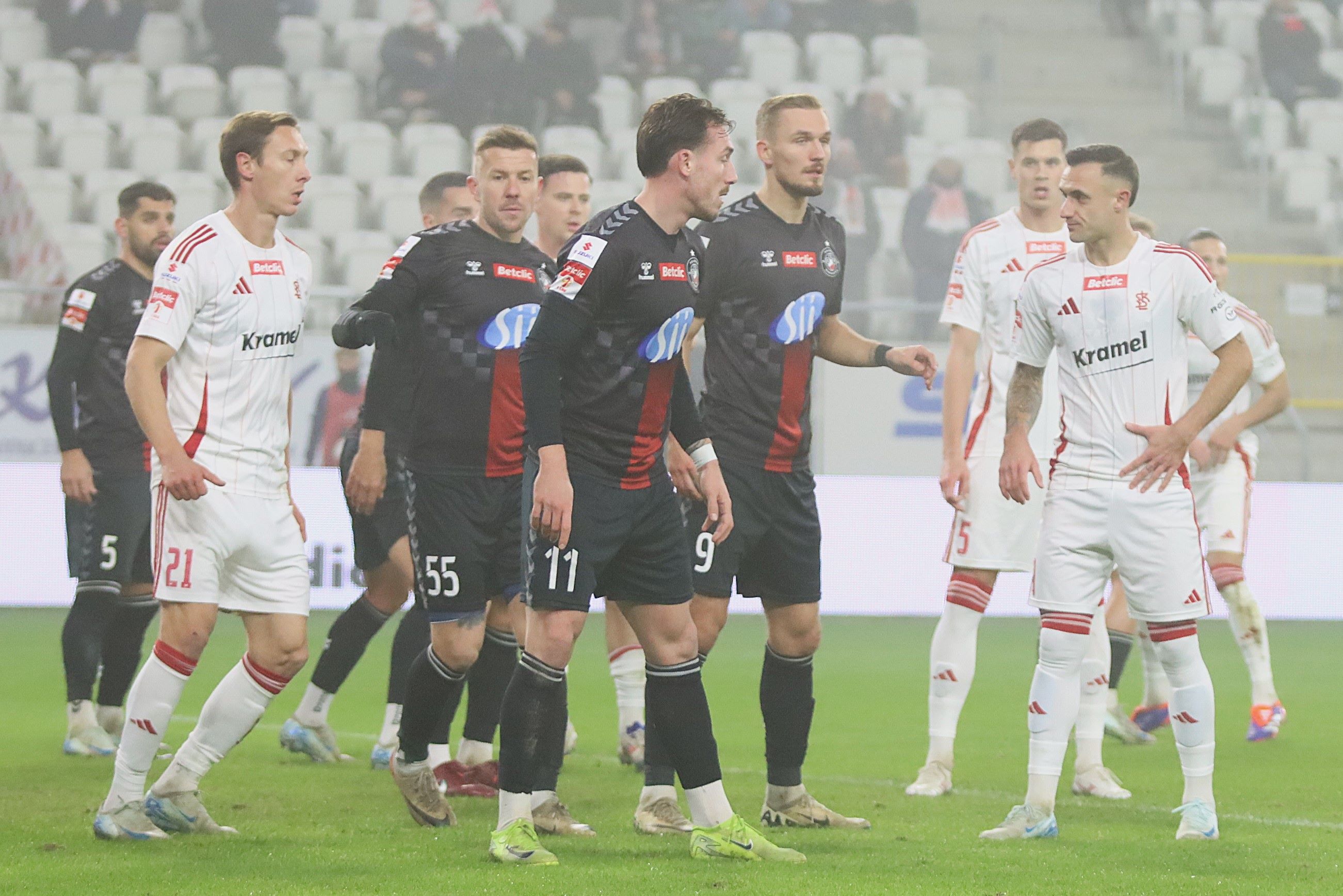 LKS-Polonia-Warszawa-3.jpg
