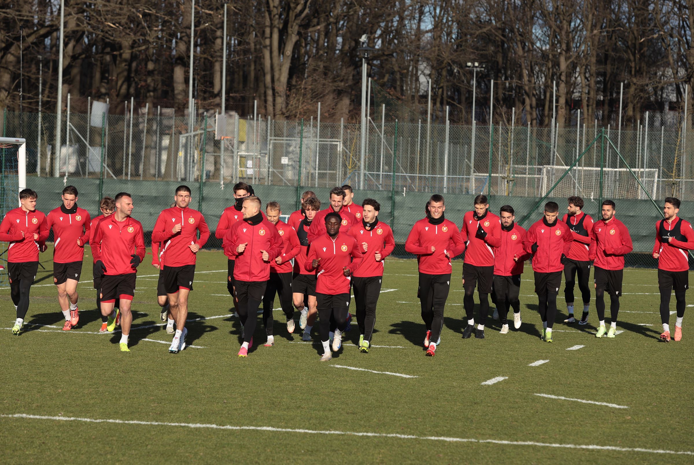Pierwszy-trening-Zeljko-Sopicia-w-Widzewie2.jpg