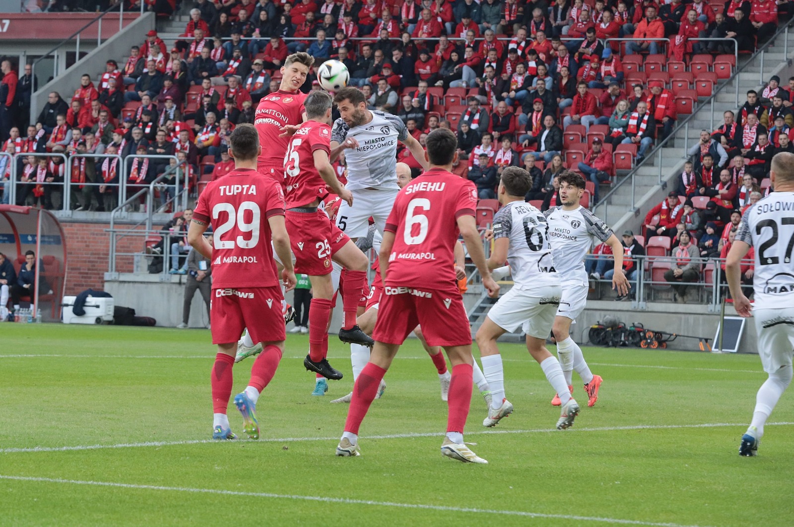 No w końcu! Widzew wygrywa ostatni domowy mecz w tym sezonie - Zdjęcie główne