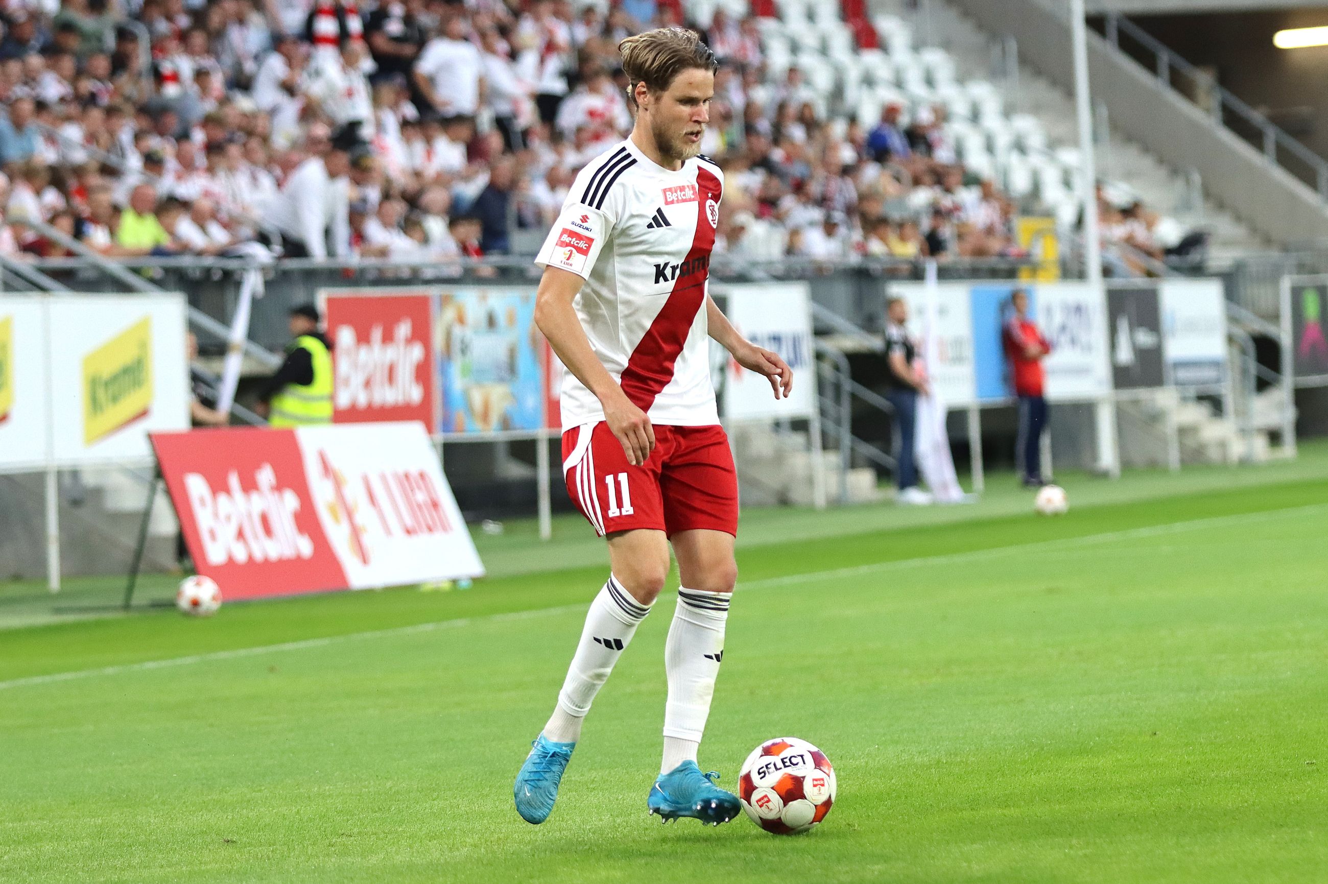 LKS-Lodz-Znicz-Pruszkow.-Gustaf-Norlin.jpg