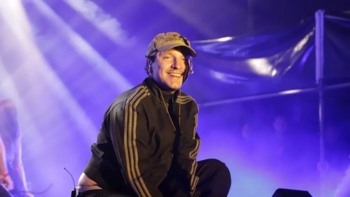 Tłumy pod sceną na zakończenie Święta Róży. Show Smolastego na finał imprezy