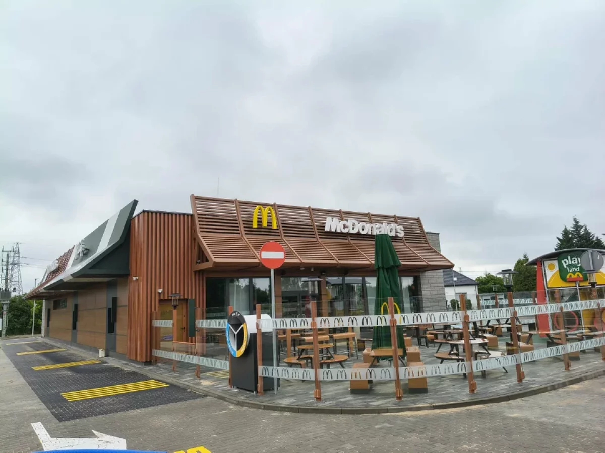 Trzeci McDonald's w Płocku. Nowy budynek już gotowy [ZDJĘCIA]