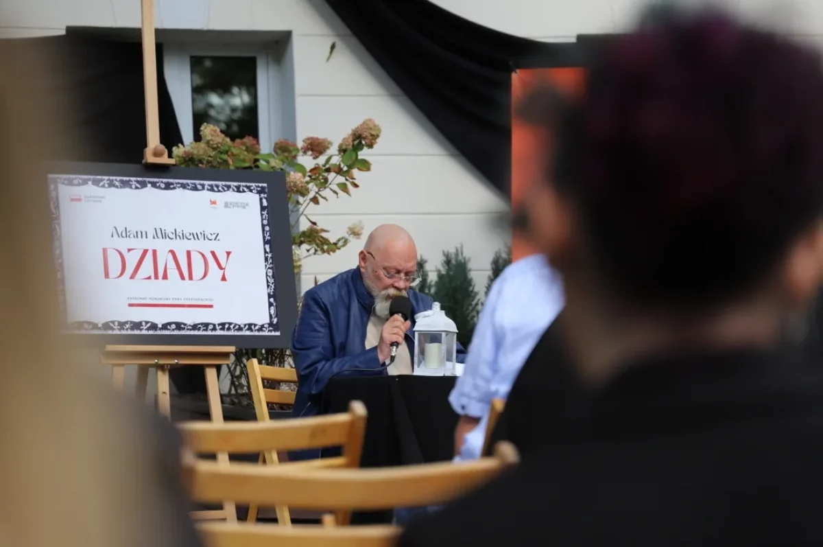 Narodowe czytanie także w Płocku. W tym roku to "Dziady" Adama Mickiewicza [ZDJĘCIA]