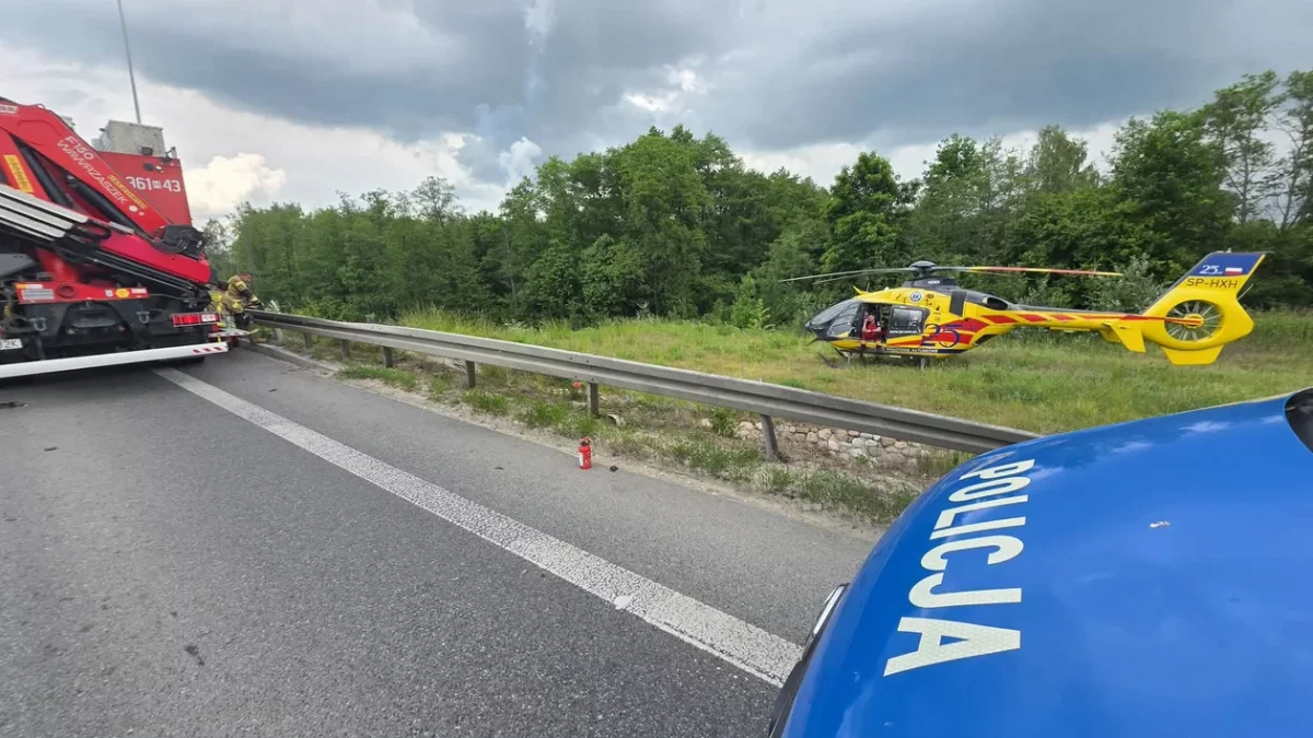 Tragedia w Płocku. Samochód spadł z wiaduktu, dwie osoby nie żyją [ZDJĘCIA]