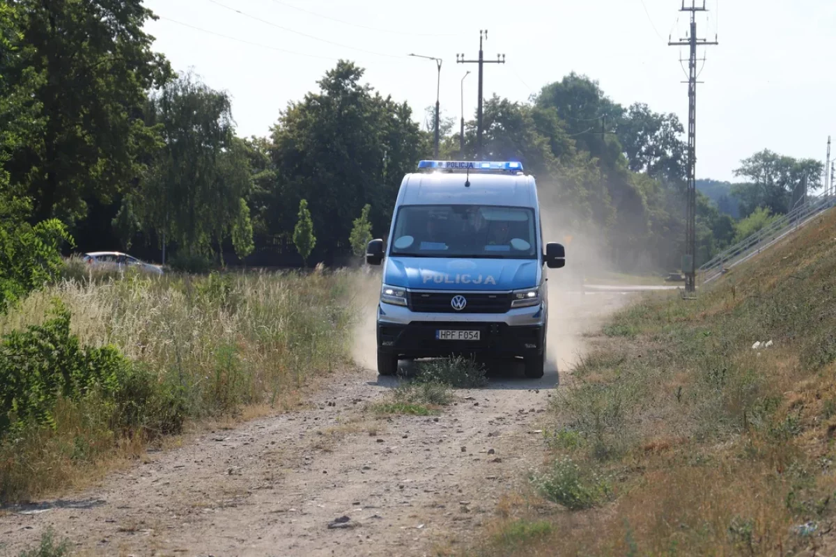 Śmiertelny wypadek na torach w Kutnie. Na miejscu pracują wszystkie służby