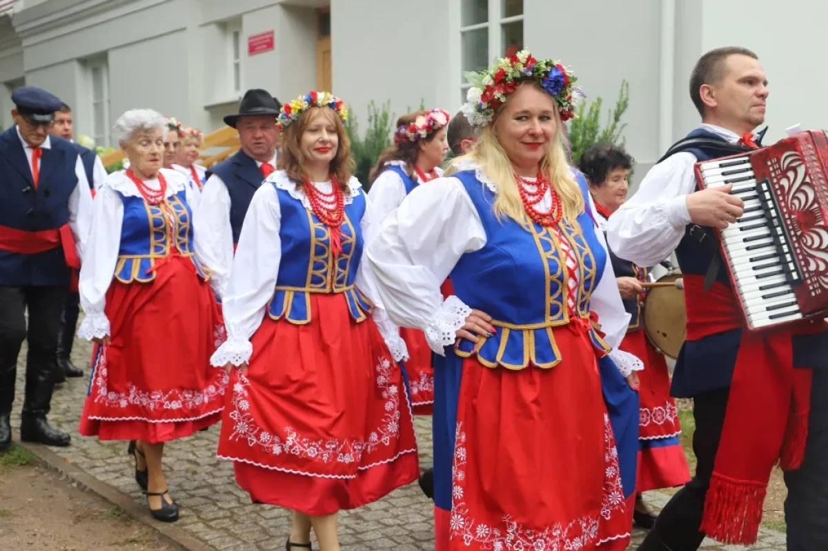 VI Ogólnopolski Festiwal Muzyki Ludowej „Złota Leszczyna” trwa. Leszczynek ponownie rozbrzmiał folklorem