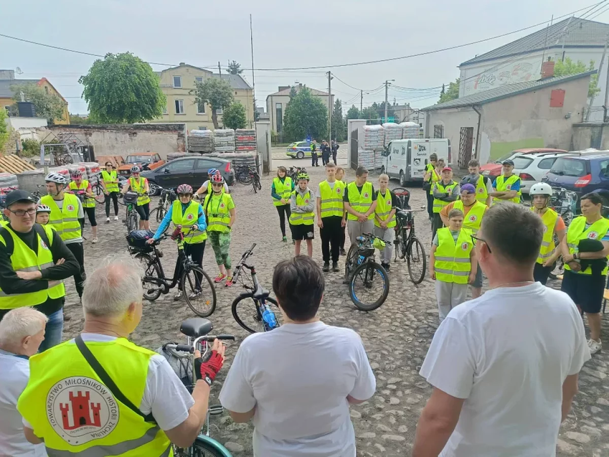 Rowerzyści w akcji: Kręci ich historia regionu. To był udany rajd! (FOTO)