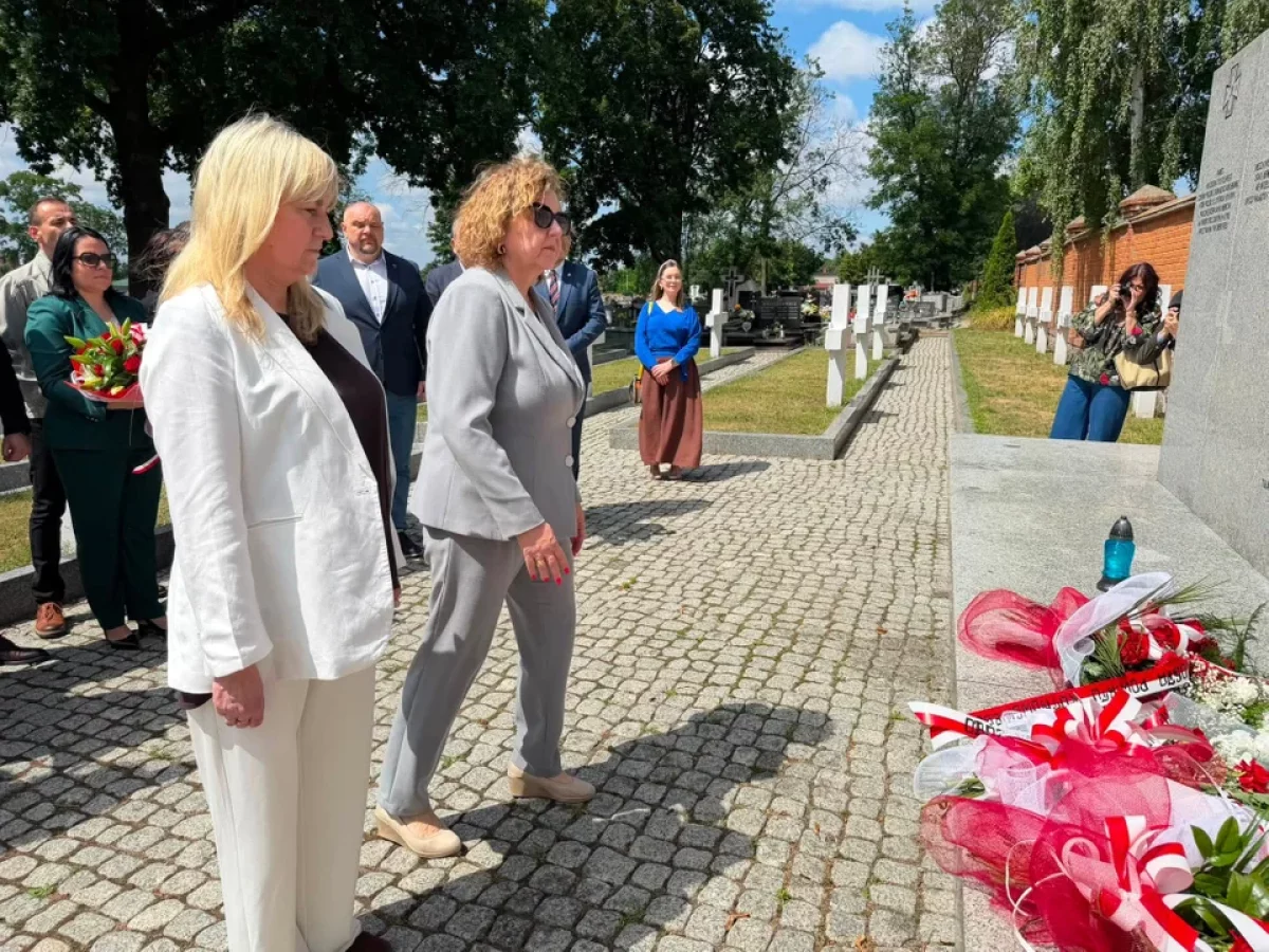 Oddano hołd ofiarom ludobójstwa. Dziś mija 83. rocznica Zbrodni Wołyńskiej (ZDJĘCIA)