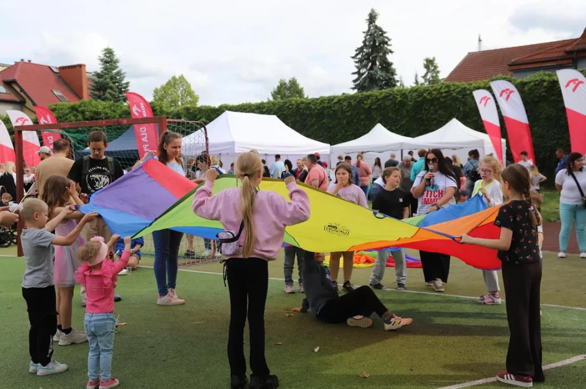 Zabawy, konkursy i dmuchańce. Wielki piknik rodzinny w Płocku [ZDJĘCIA]