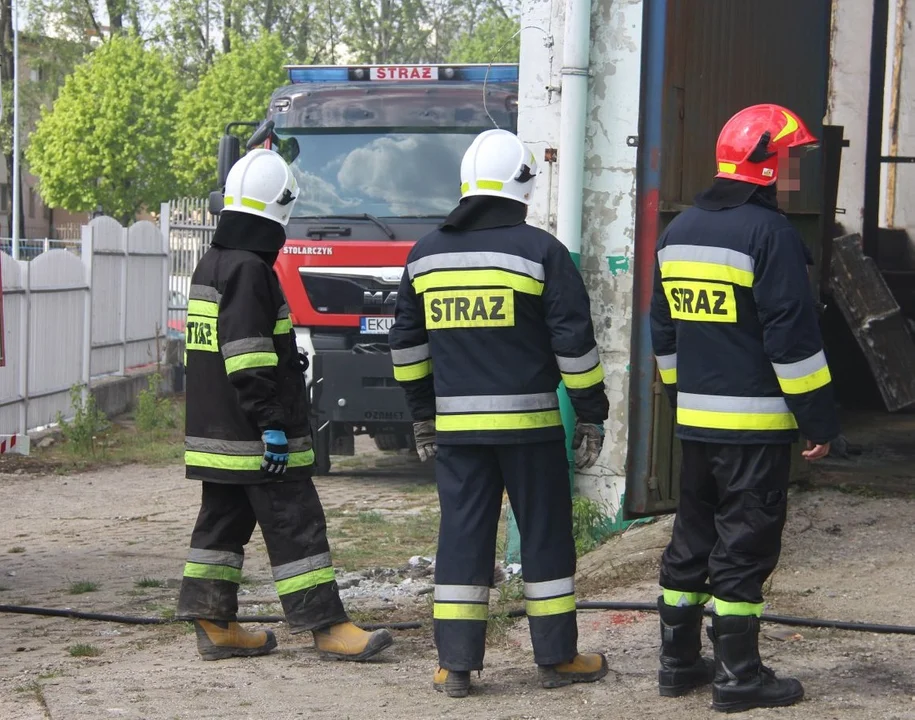 Pożar w Pabianicach. Ogień pojawił się w kamienicy! - Zdjęcie główne