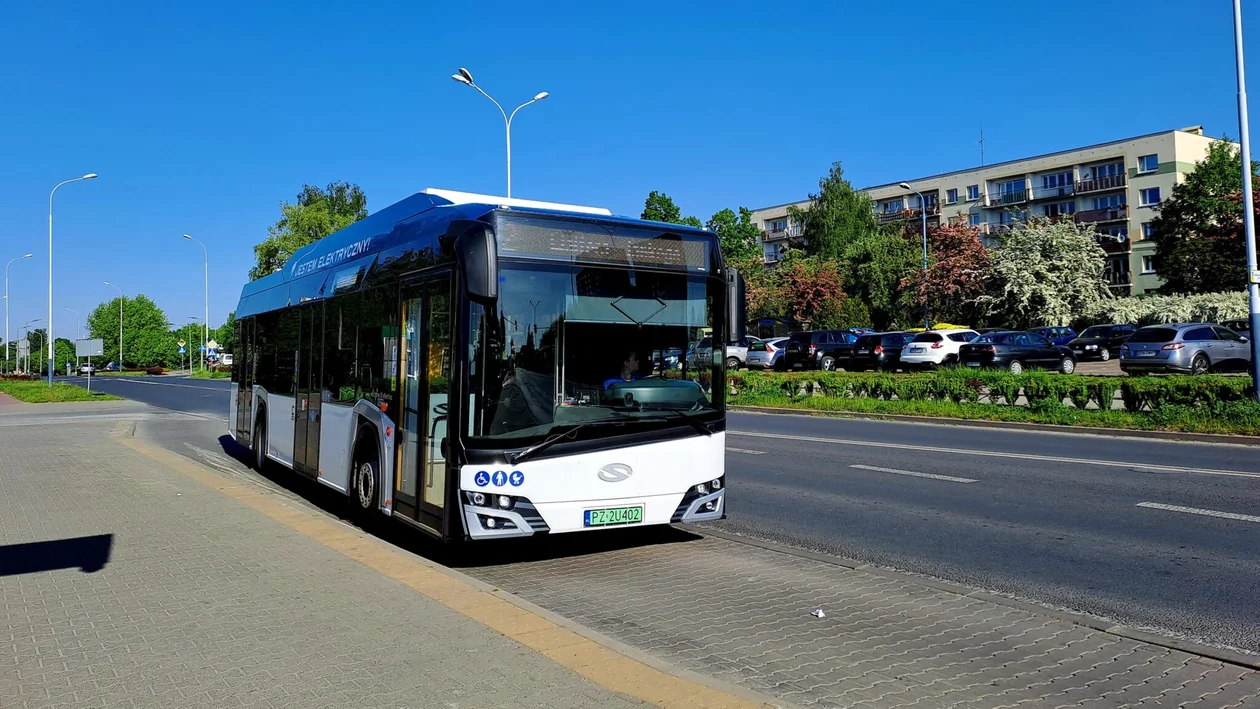 Od 12 sierpnia dwa przystanki autobusowe w Pabianicach będą w innym miejscu. Zmiana jest tymczasowa - Zdjęcie główne