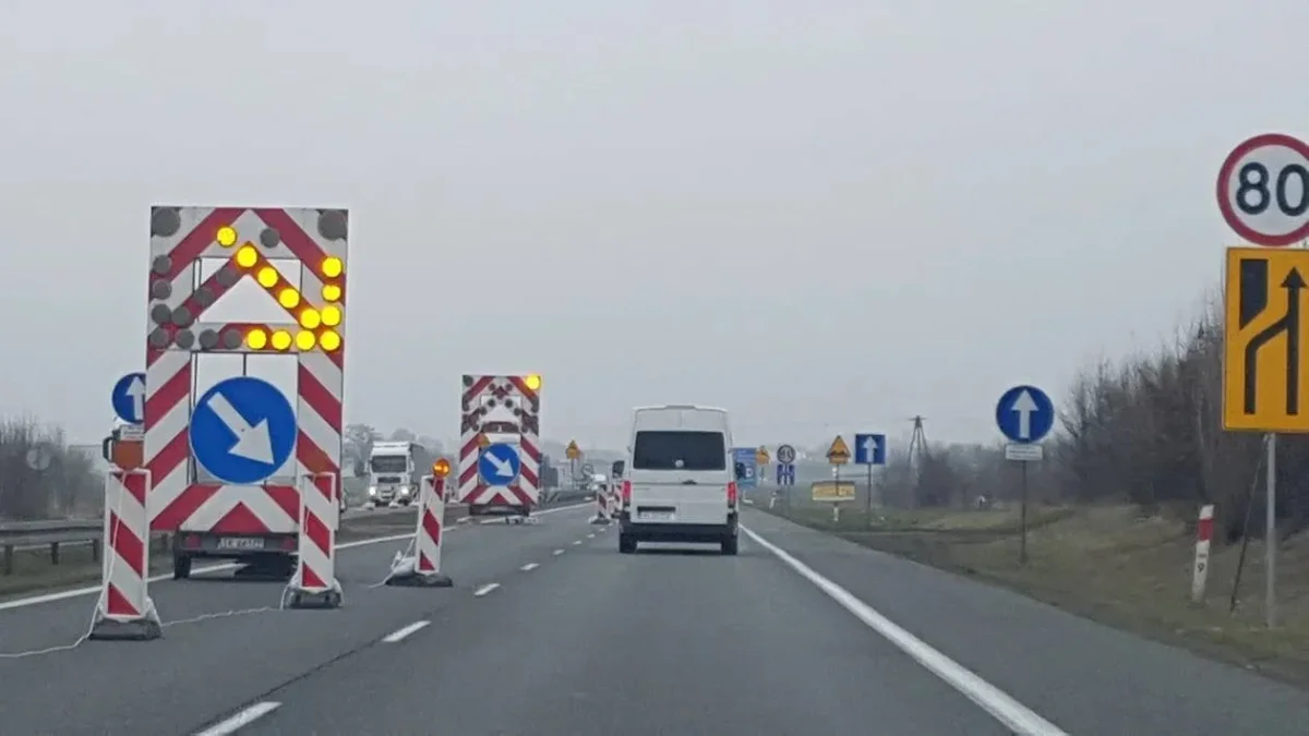 Utrudnienia na autostradzie A1. Nie przejedziemy jednym pasem - Zdjęcie główne