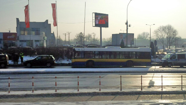 Zderzenie autobusu i bmw. Winnych nie ma - Zdjęcie główne