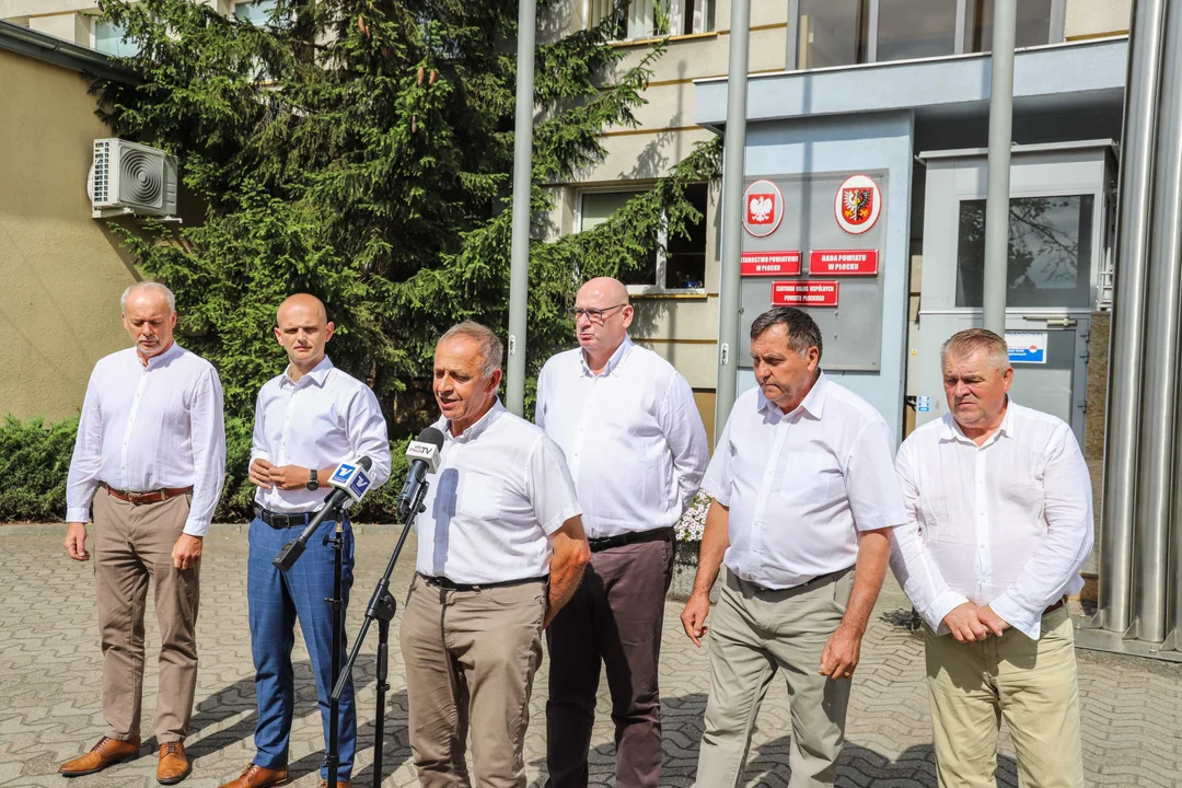 Rolnicy w Płocku mówili o trudnej sytuacji. - Minister narobił takiego bałaganu, jakiego jeszcze nie było - Zdjęcie główne