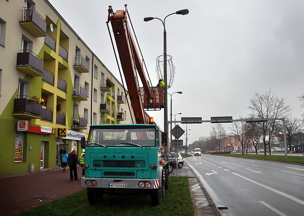 Świąteczne lampki. Będą działać? [FOTO] - Zdjęcie główne