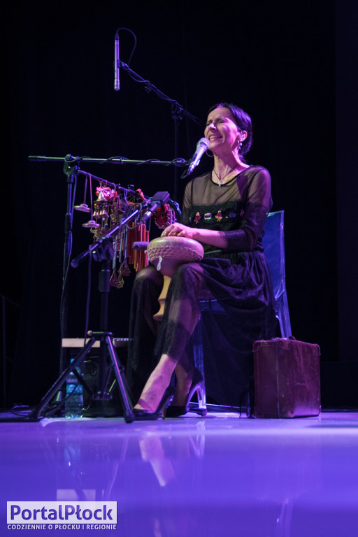 Renata Przemyk i Acoustic Trio - Zdjęcie główne