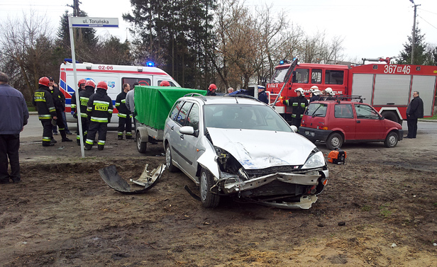 Opel uderzył w forda, a potem w fiata [FOTO] - Zdjęcie główne